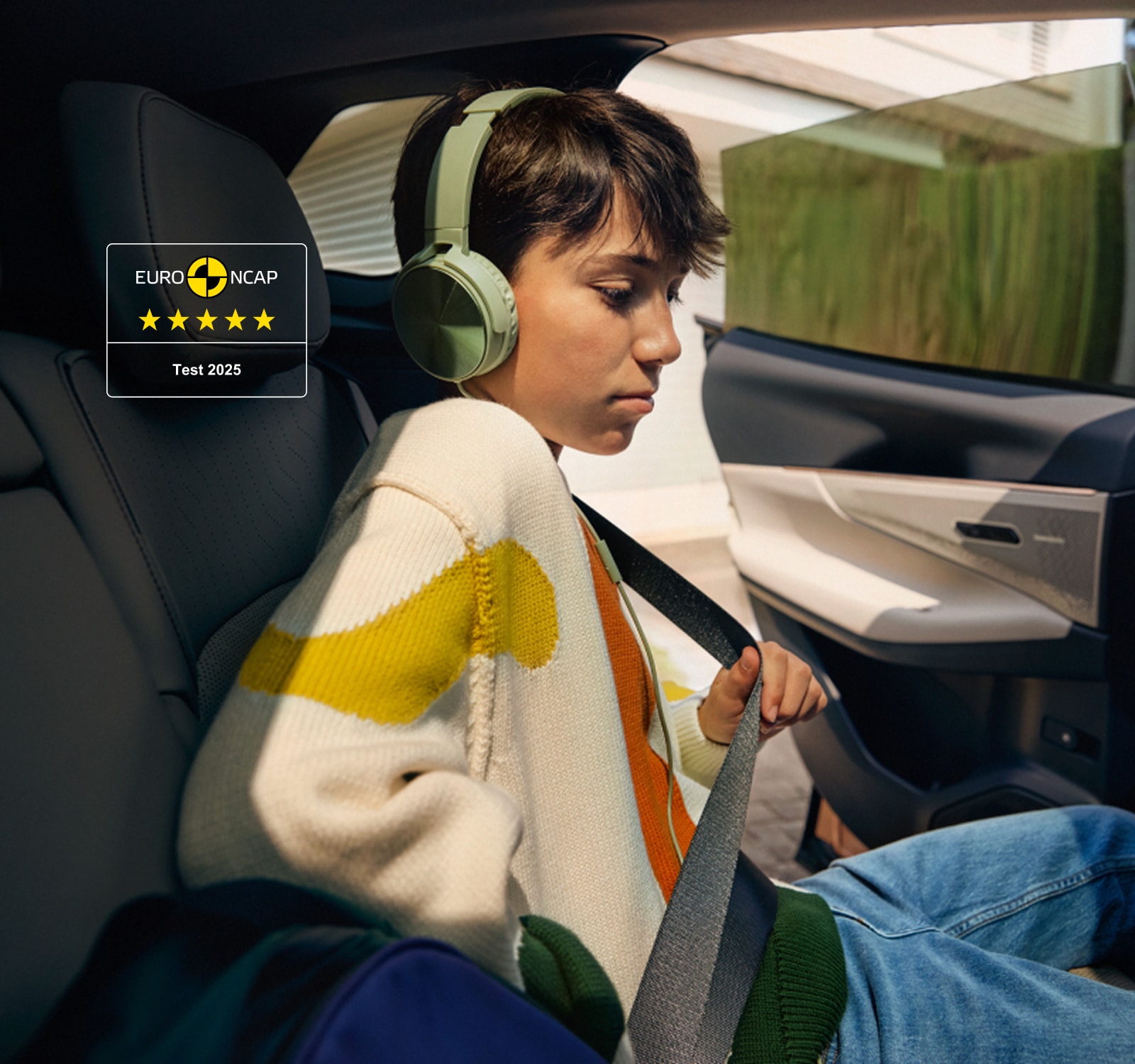 Lynk & Co 08 with EURO NCAP 5 stars score